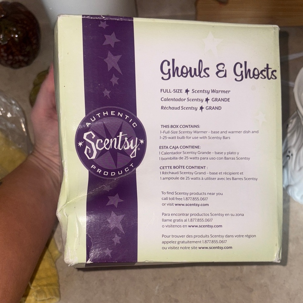 Scentsy White Ceramic Warmer Ghouls and Ghosts - Picture 11 of 11
